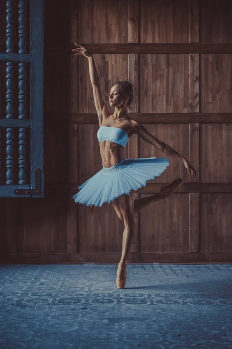 Anastasiya Lukina by Levente Szabo Photography