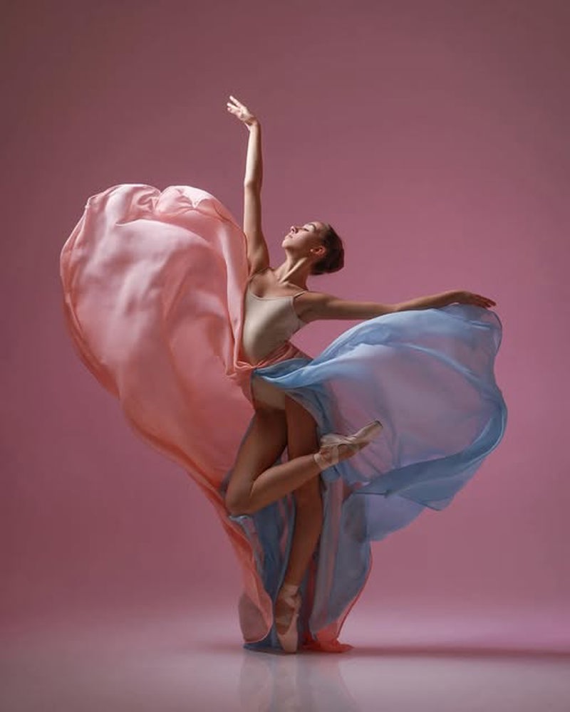 Angelina Kvasnitsya by Nika Ritshel