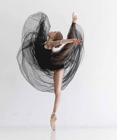 Anna Inchausti by Eva Nys