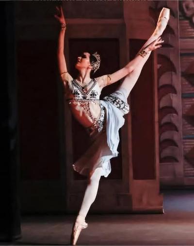 Darina Moseeva by Damir Yusupov