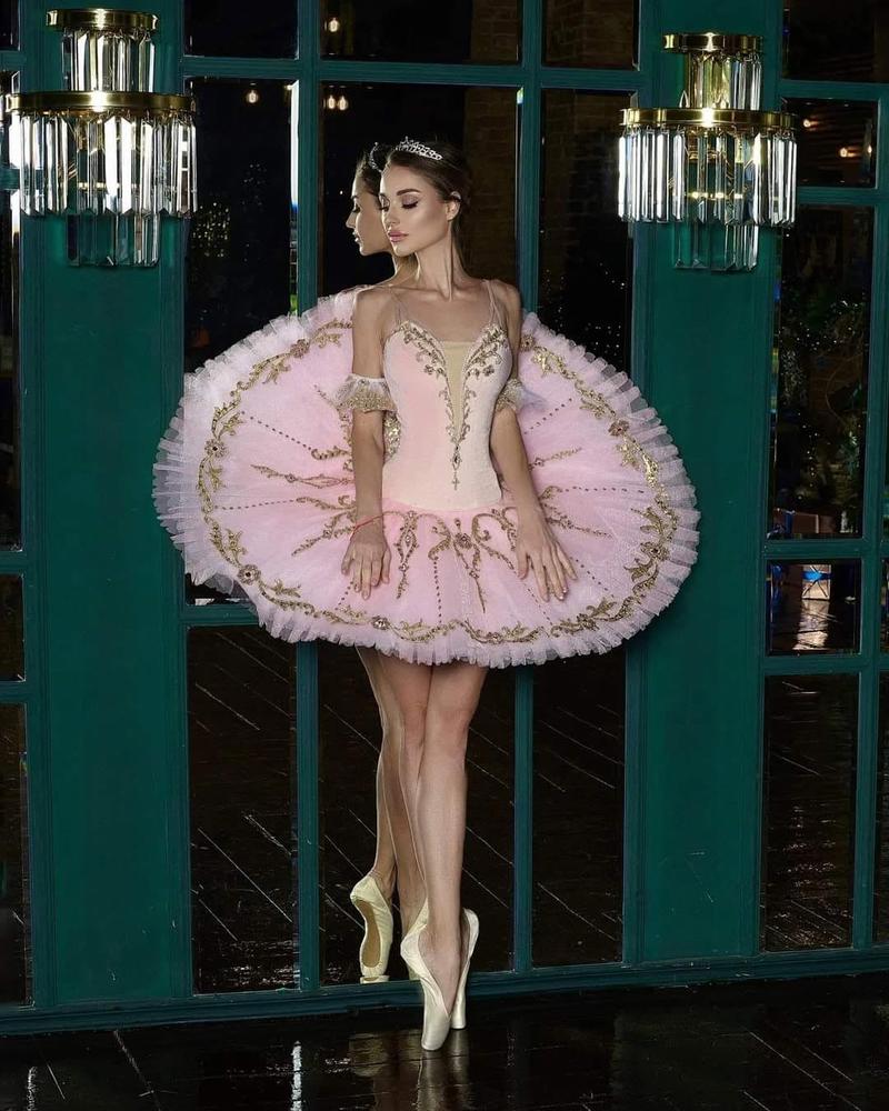 Ekaterina Ploshkina by Antonio Gervas