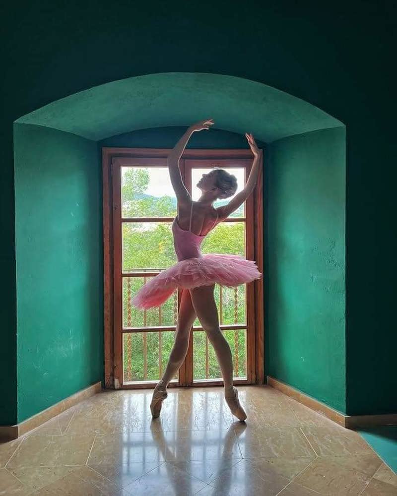 Ellen Makela by Balletphotography