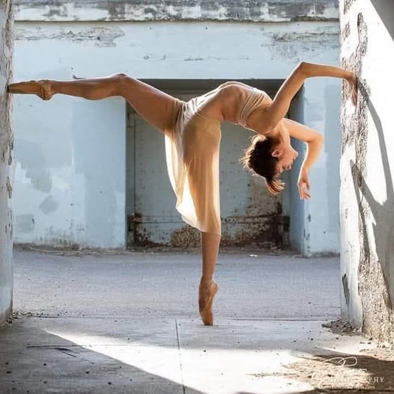 Fabi Santiago by Ron Rothenberg