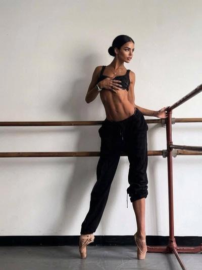Greta Pereira by Photo dancer