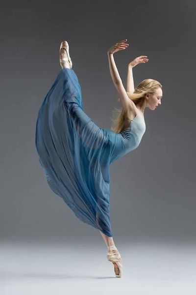 Isabelle Macgill by Rachel Neville