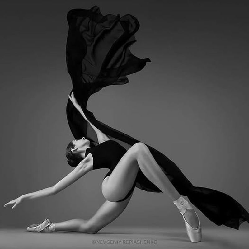 Jenya Nikitina by Yevgeniy Repiashenko