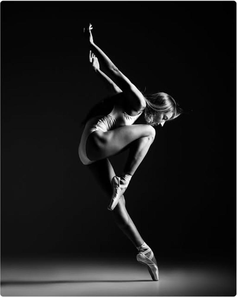 Julia Cerra by Jason Singarayer