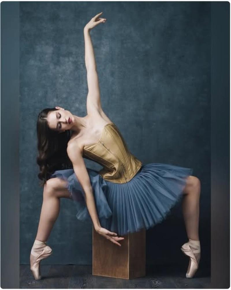 Katerina Yanovskaya by Darian Volkova