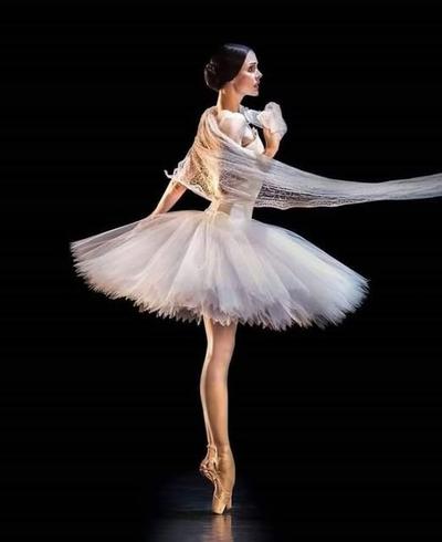 Maria Abashova by Natalia Voronova