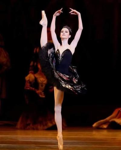 Maria Khoreva by Svetlana Avvakum