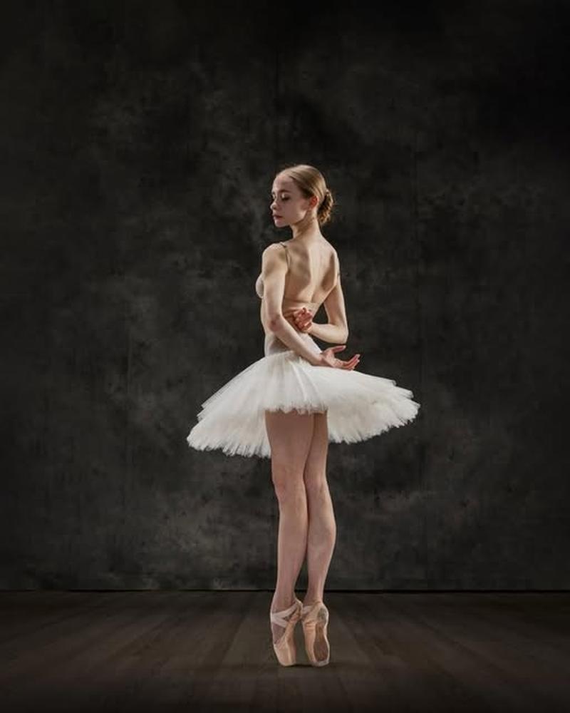Miriam Mimk by Paul Hassell