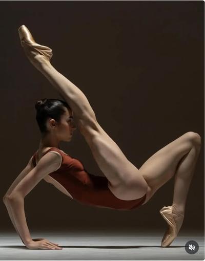 Stephanie Camille by Eric Raeber