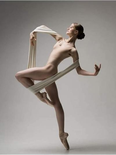 Svetlana Savelieva by Natalia Sleta