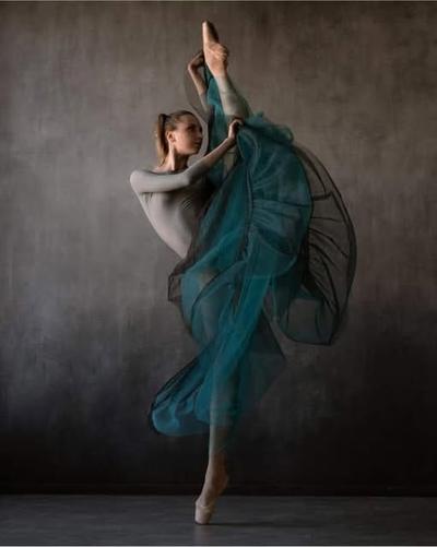 Yulia Lukyanenko by Daria Chenikova